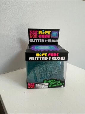 NeeDoh Nice Cube Glitter And Glow blue